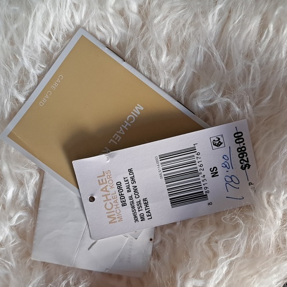 Michael Kors NWTs Bedford Crossbody NWTs - Picture 12 of 17